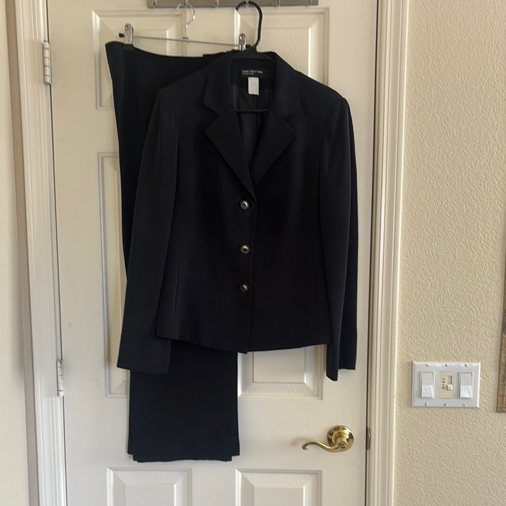 Jones New York Black Blazer and Pants Set